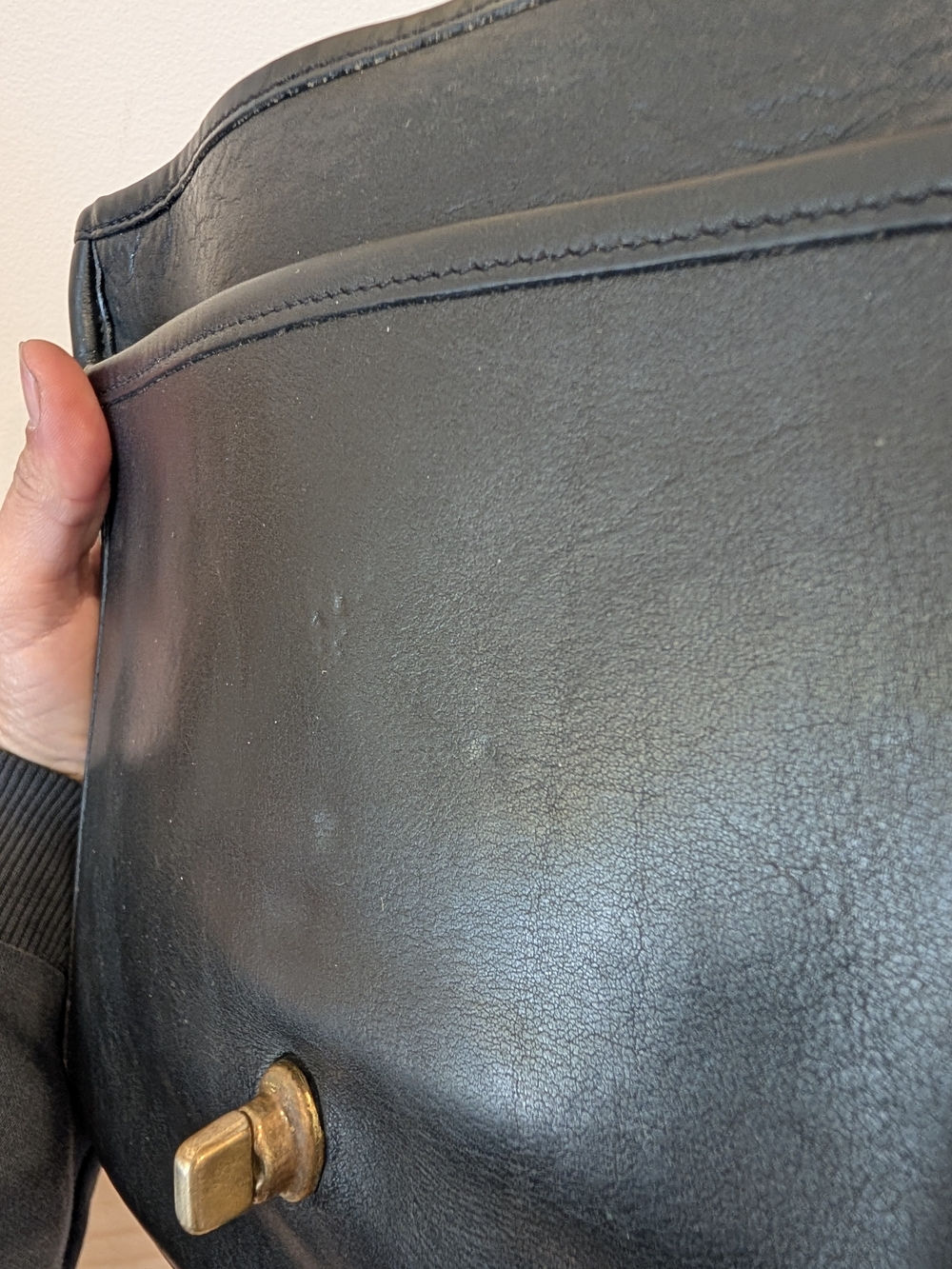 Vintage Coach Station Bag Black Leather Crossbody Top Handle Turnlock - Picture 7 of 11